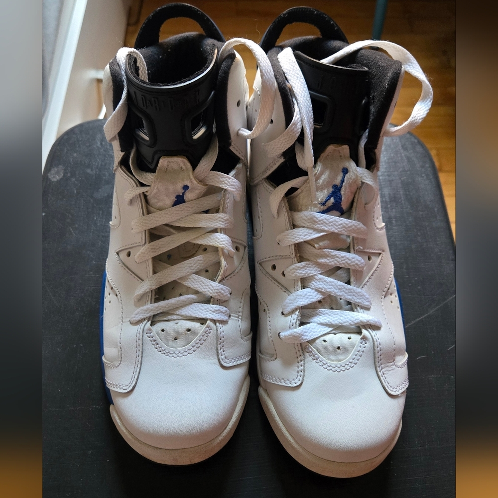 NIKE AIR JORDAN 6 RETRO